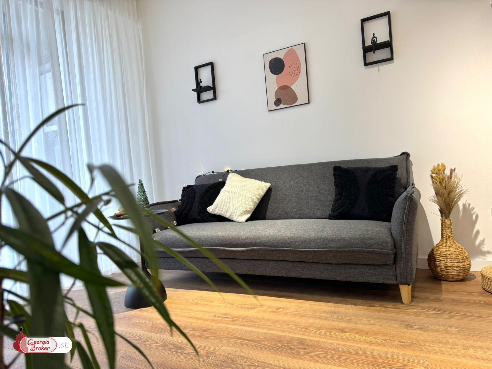 იყიდება ახალი გარემონტებული 2 ოთახიანი ბინა